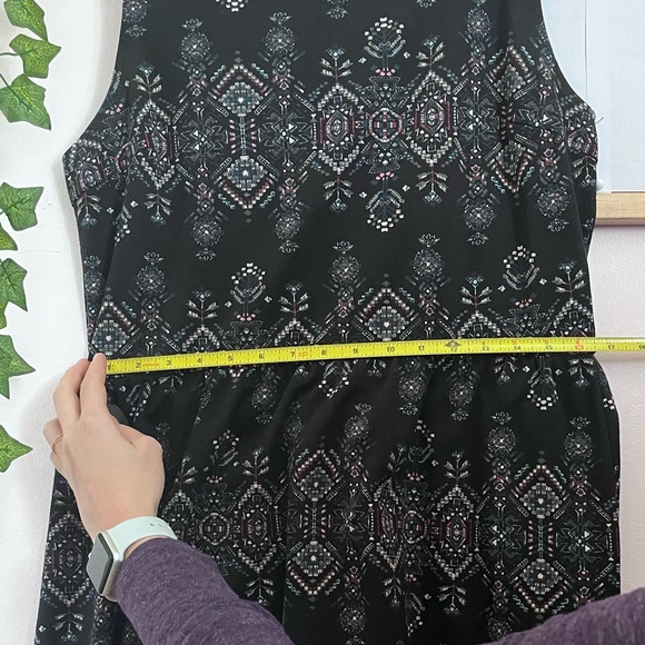 Xhilaration Patterned and Black Dress - Picture 4 of 10